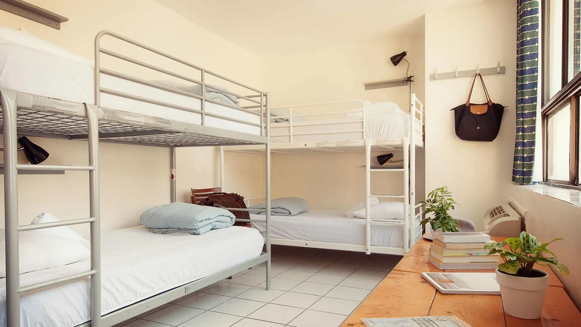 Hi Toronto Hostel