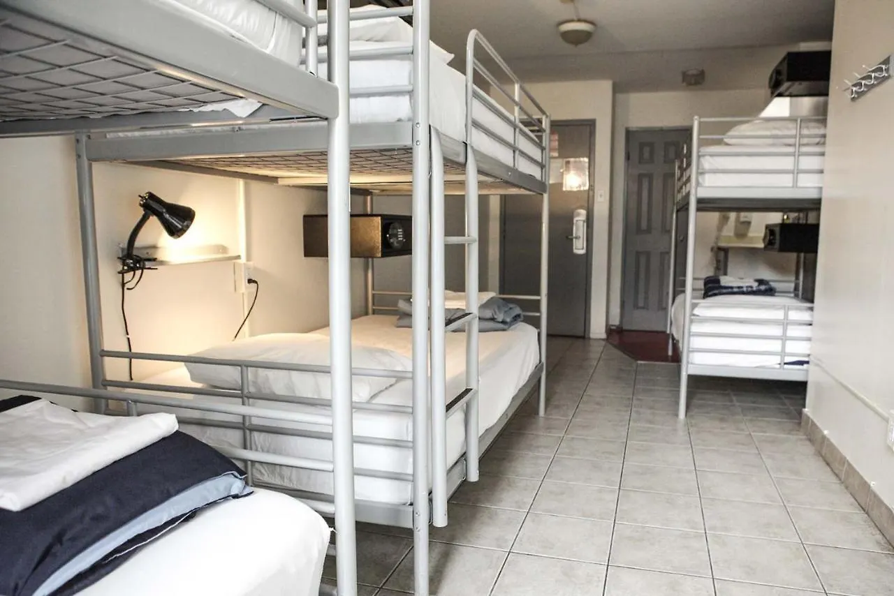 HI Toronto Hostel